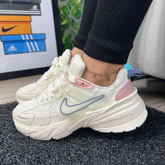 Nike Caucho Antideslizante – Comodidad y Estilo Diario